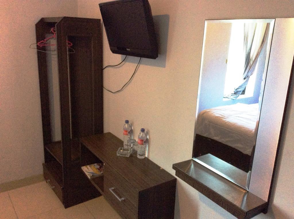 Hotel Diamond マカッサル エクステリア 写真