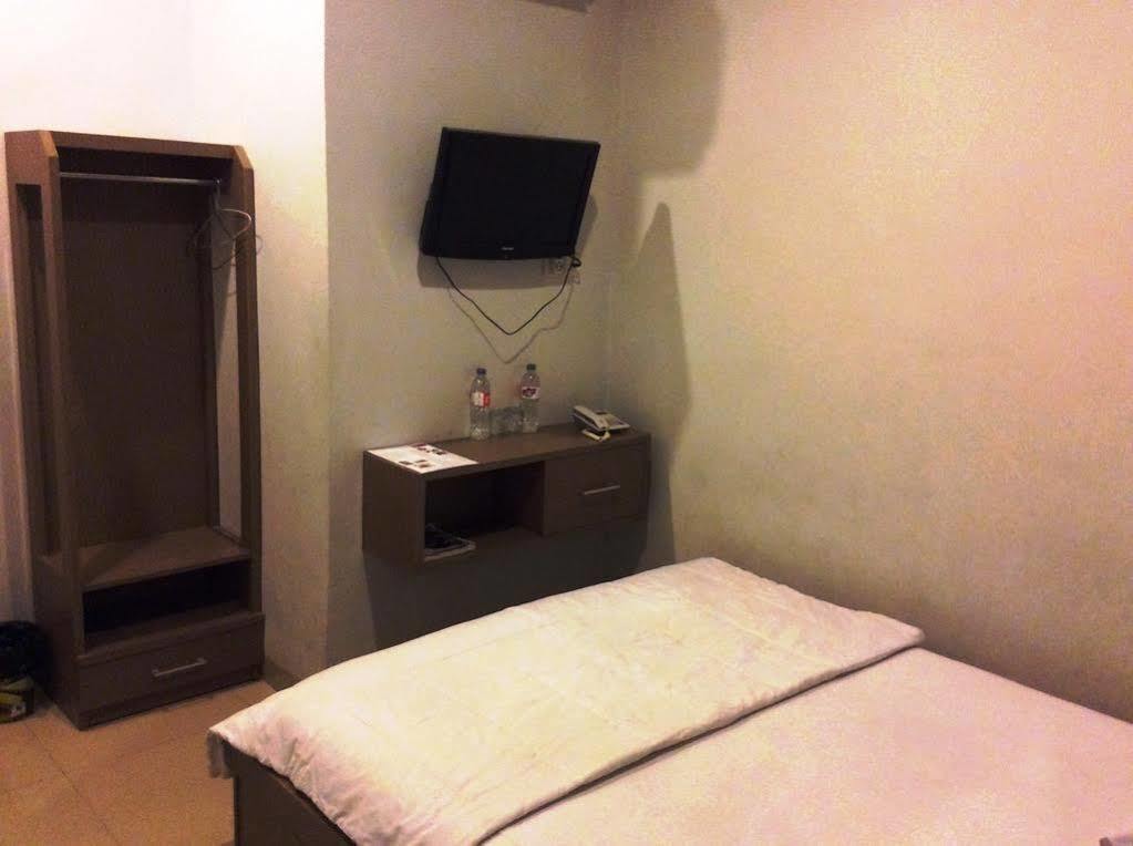 Hotel Diamond マカッサル エクステリア 写真